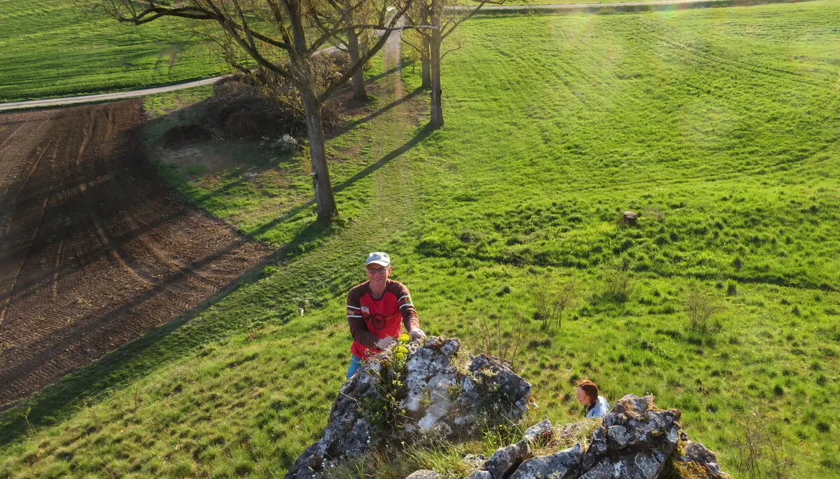 Mann beim Klettern im Altmuehltal | © DAV Heilbronn