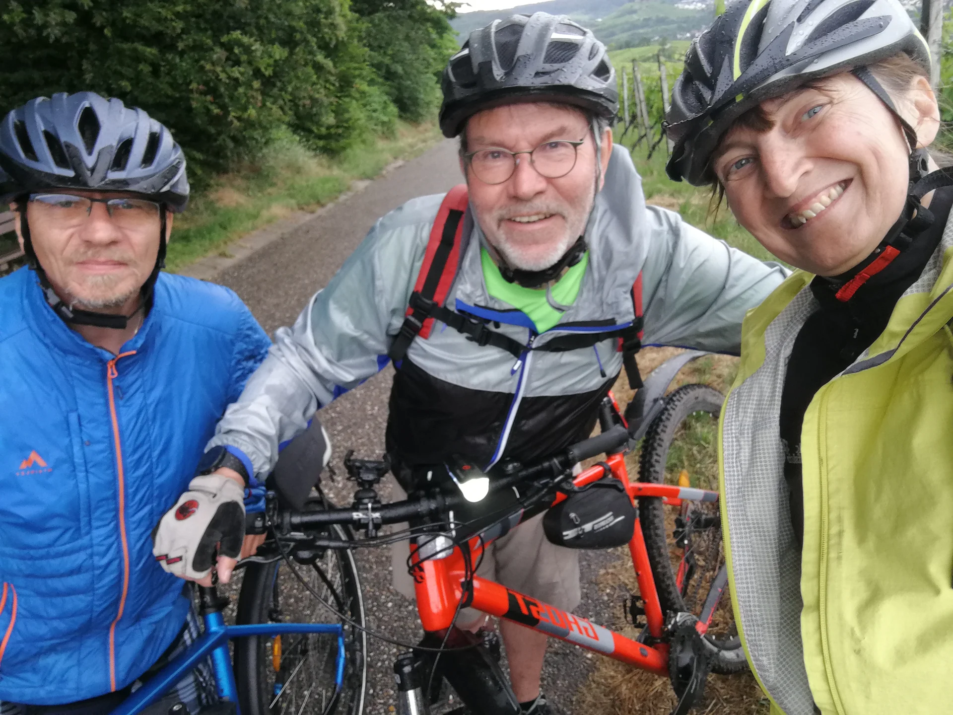 Selfie dreier Radfahrer, die in die Kamera lächeln | © DAV Heilbronn BZG Öhringen