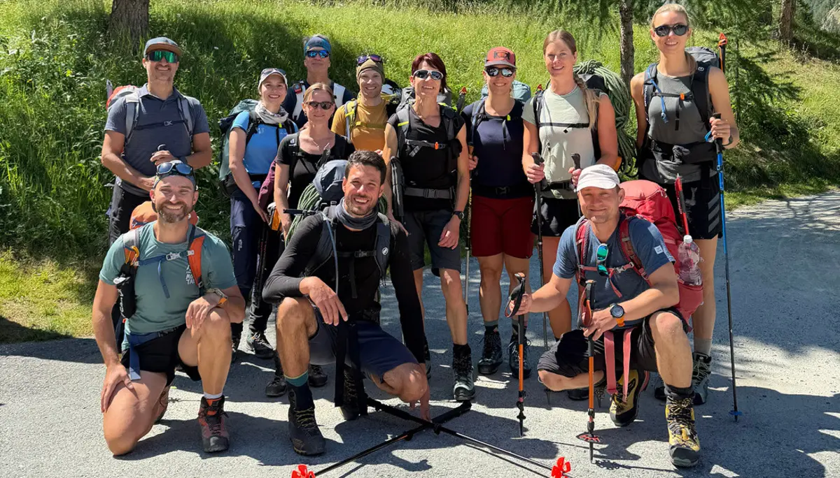 Hochtourengruppe nach dem Wandern im Tal | © DAV Heilbronn