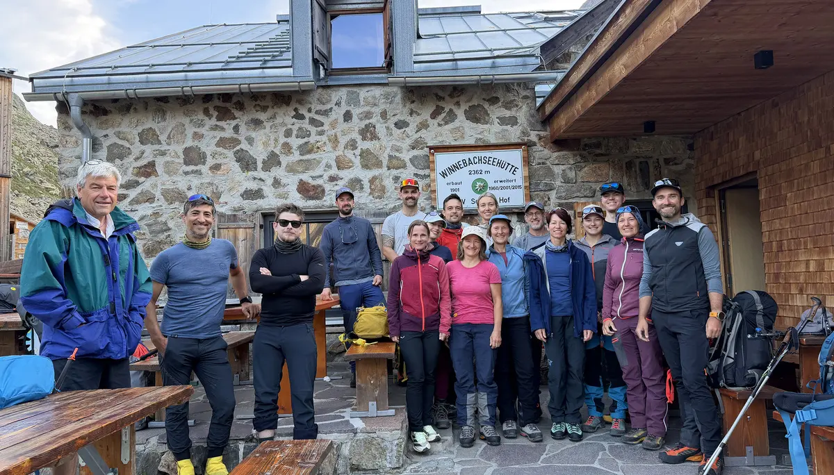 Hochtourengruppe angekommen auf der Winnebachseehuette | © DAV Heilbronn