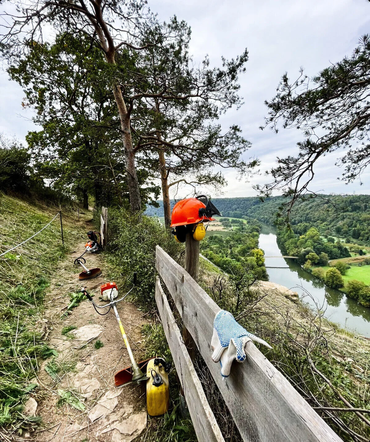 Pflegemaßnnahmen Hessigheim / Werkzeug auf dem Weg / DAV Heilbronn | © DAVHeilbronn
