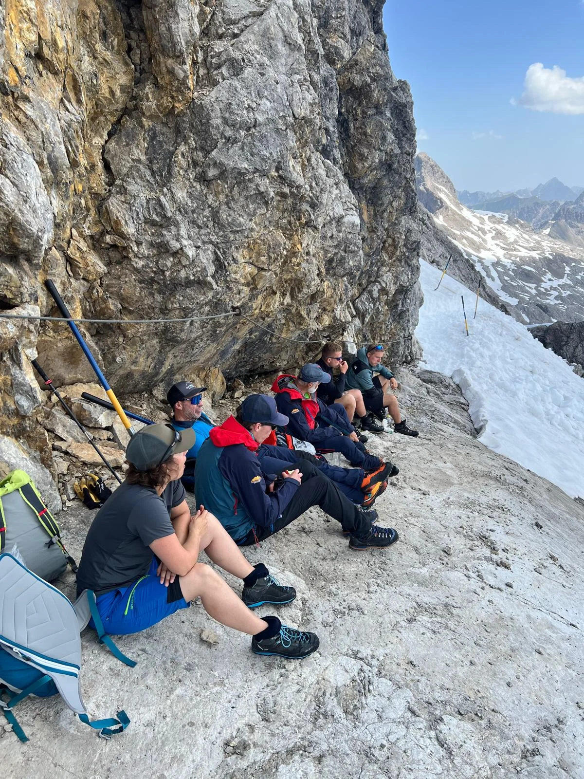 Heilbronner Weg wird zum Saisonstart 2025 gespurt | © DAV Heilbronn