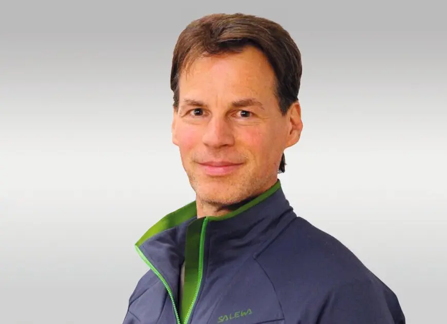 Mann mit braunem Haar und blauer Jacke | © DAV Heilbronn