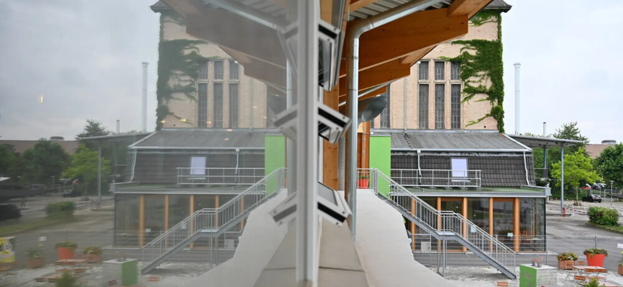 Aussenansicht DAV Alpinzentrum und Kletterarena mit Blick Richtung Geschäftsstelle | © DAV Heilbronn